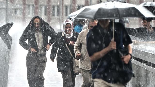 Meteoroloji'den 'sarı' uyarı: Kuvvetli yağışa dikkat