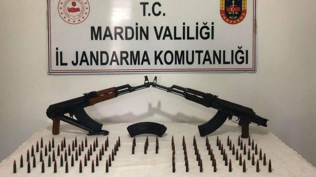 Mardin'de durdurulan araçta 2 uzun namlulu silah ve ele geçirildi