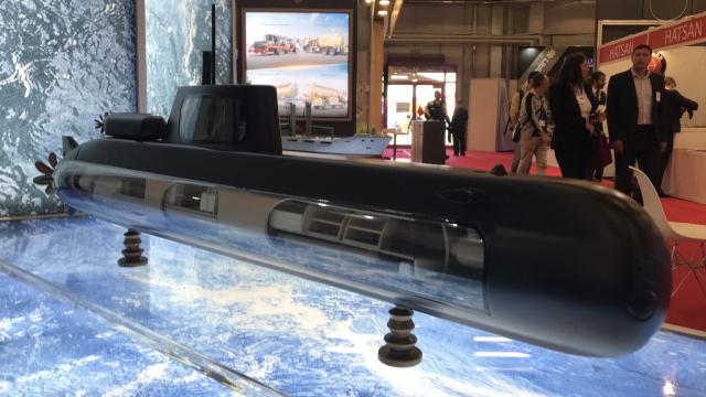 Milli denizaltı STM500 uluslararası fuarda