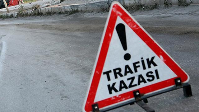 Kayseri'de ticari araç devrildi: 1 ölü, 2 yaralı