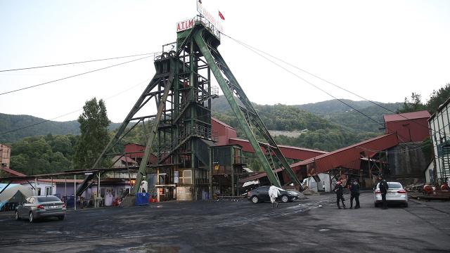 Patlamanın yaşandığı madende çalışma ve incelemeler sürüyor