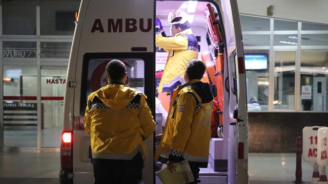 Denizli'de taya çarpan motosikletin sürücüsü ve eşi yaralandı