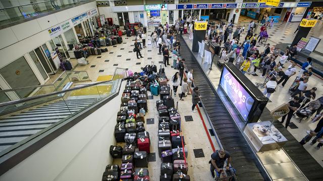 Antalya Havalimanı'nda yolcu kapasitesi yüzde 100 artırılacak