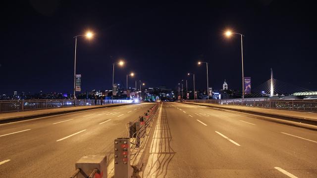 Atatürk Köprüsü'nde bakım: 4 saat boyunca trafiğe kapatıldı