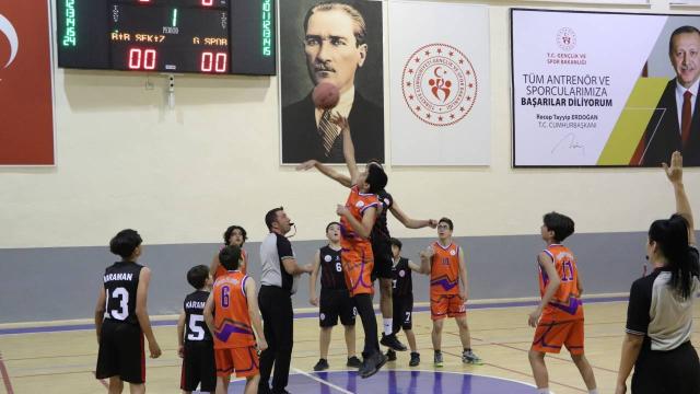 Karaman'da düzenlenen basketbol turnuvası sona erdi