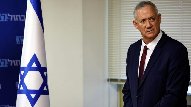İsrail Savunma Bakanı, Ukrayna'ya silah sağlamayacaklarını söyledi