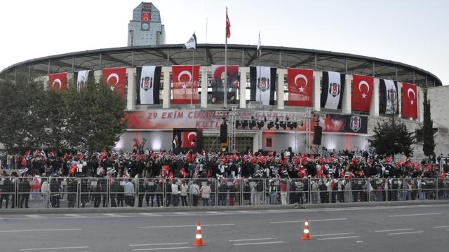 Beşiktaş Cumhuriyet Bayramı'nı Vodafone Park'ta kutladı