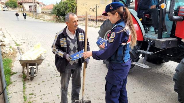 Yozgat'ta "Kadına El Kalkamaz" broşürü dağıtıldı