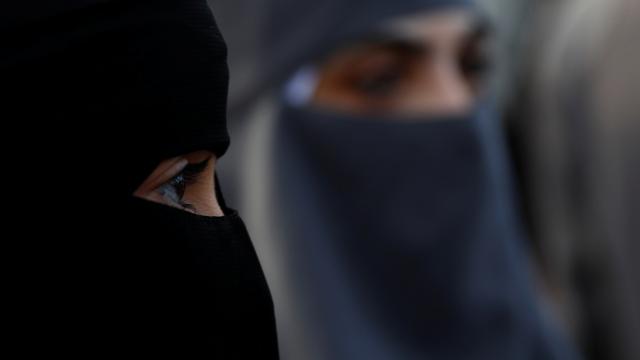 İsviçre'de burka yasağını delenlere para cezası verilmesi teklif edildi