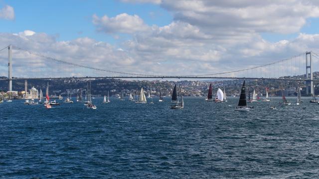 Uluslararası Yat Yarışları Cumhuriyet Kupası İstanbul Boğazı'nda yapıldı