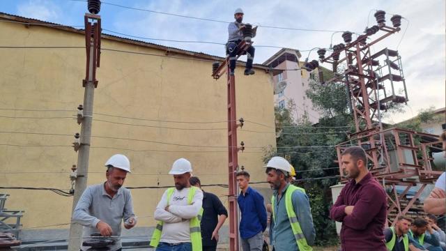 Muş'ta elektrik bakım ve onarım ekiplerine eğitim verildi