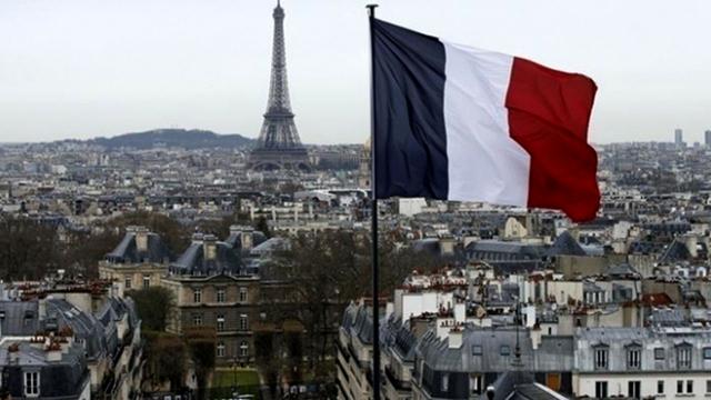 Fransa'da Müslüman okulu, ayrımcılık yapan vali hakkında suç duyurusunda bulundu