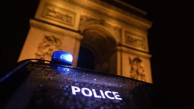 Fransa'da dur ihtarına uymayan araç sürücüsünü öldürmekten 2 polise gözaltı