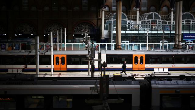 İngiltere'de demir yolu çalışanları yeniden greve gidecek