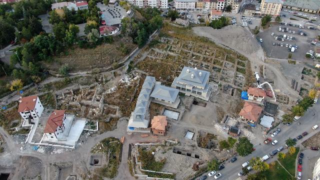 Sivas'ta Kale Projesi'nden tarih fışkırıyor: 120 bin tarihi bulguya ulaşıldı