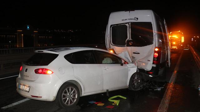 Kocaeli'de otomobille minibüs çarpıştı: 6 yaralı