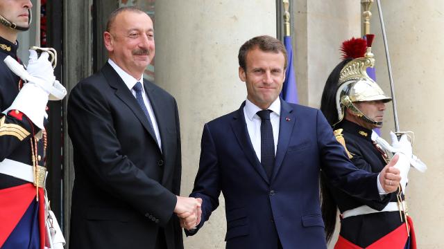 Azerbaycan Cumhurbaşkanı Aliyev, Macron'u eleştirdi