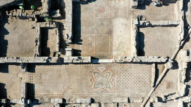 Kayseri'deki mozaikli yapıda çalışmalar sürüyor