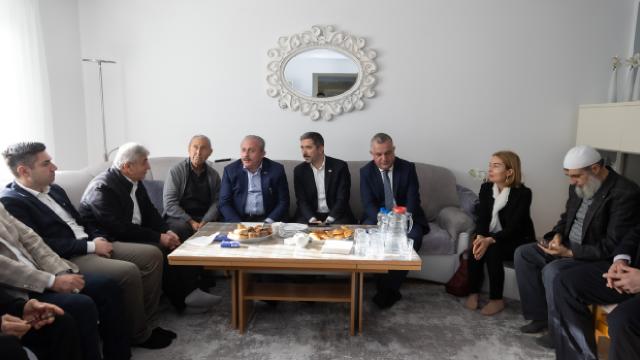 Meclis Başkanı Şentop, Mevlüde Genç'in evine taziye ziyaretinde bulundu