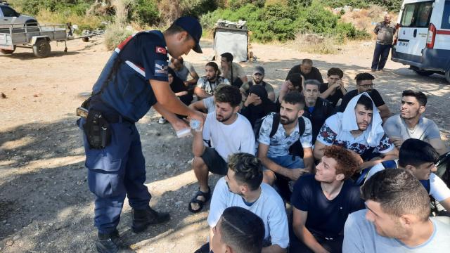 Bitlis'te 36 düzensiz göçmen yakalandı