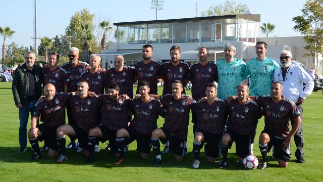 Futbolun şöhretleri Antalya'da buluştu