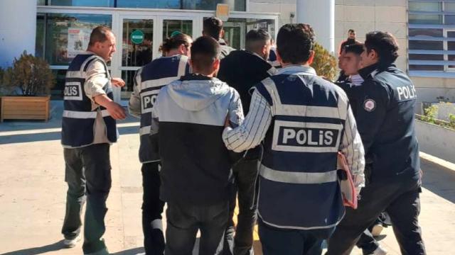 Elazığ'da bakır kablo çaldıkları iddiasıyla 3 zanlı tutuklandı