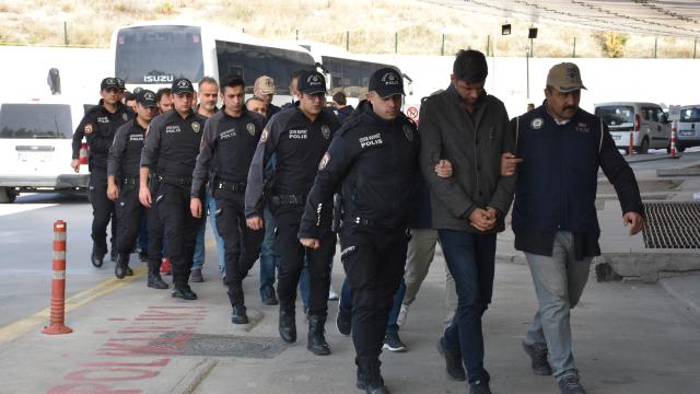 Eskişehir merkezli FETÖ operasyonu: 22 şüpheli adliyede