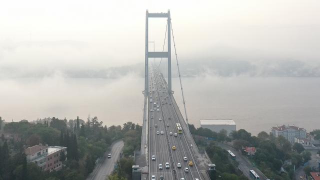İstanbul Boğazı gemi trafiğine tek yönlü açıldı
