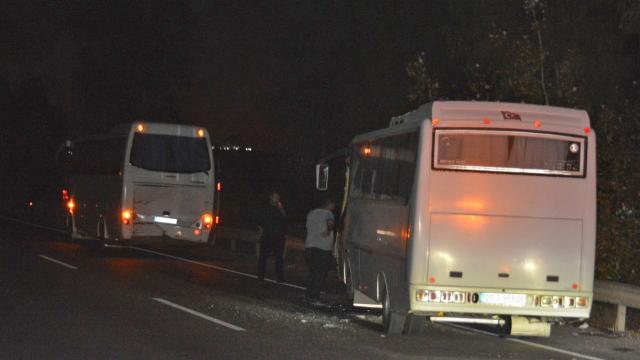 İzmir'de otobüs minibüsle çarpıştı: 17 yaralı