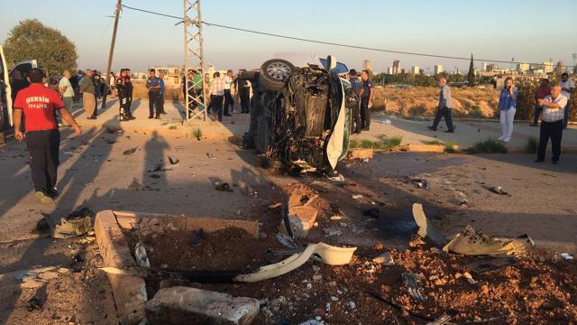 Mersin'de öğrenci servis minibüsü ile otomobil çarpıştı: 7 yaralı