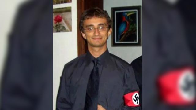İtalya'da yeni bakan yardımcısının Nazi kol bandıyla çekilmiş fotoğrafı tartışılıyor