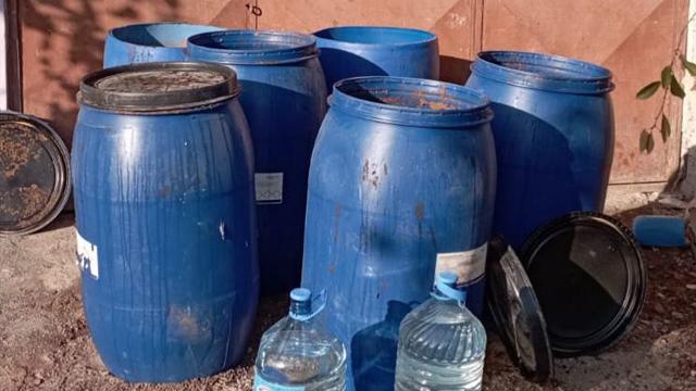 Tokat'ta 1300 litre sahte içki ele geçirildi
