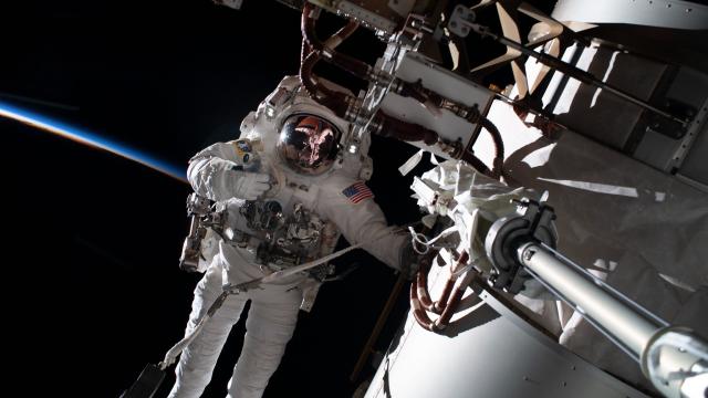 Rusya: Uzayda mahsur kalan astronotlar geri dönecek