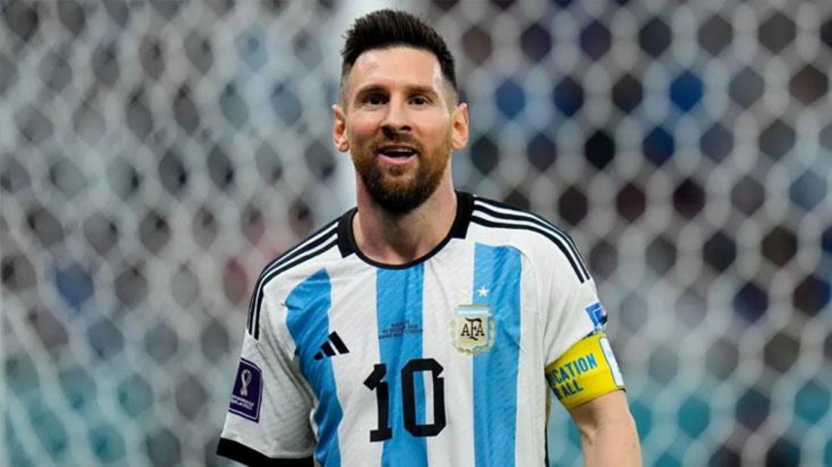 Dünya basınını çalkalanıyor! Futbol tarihinin en yüksek teklifi Messi'ye resmen yapıldı