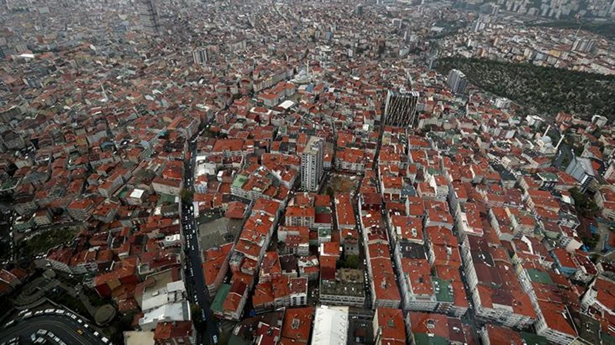 Prof. Dr. Okan Tüysüz, İstanbul'u bekleyen tehlikeyi gözler önüne serdi: Ağır hasar alacak ya da yıkılacak 90 bin binadan bahsediyoruz