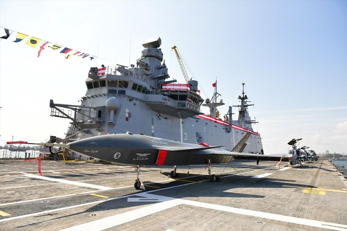 Son Dakika! Dünyanın birinci SİHA gemisi TCG Anadolu, TSK'ya teslim edildi