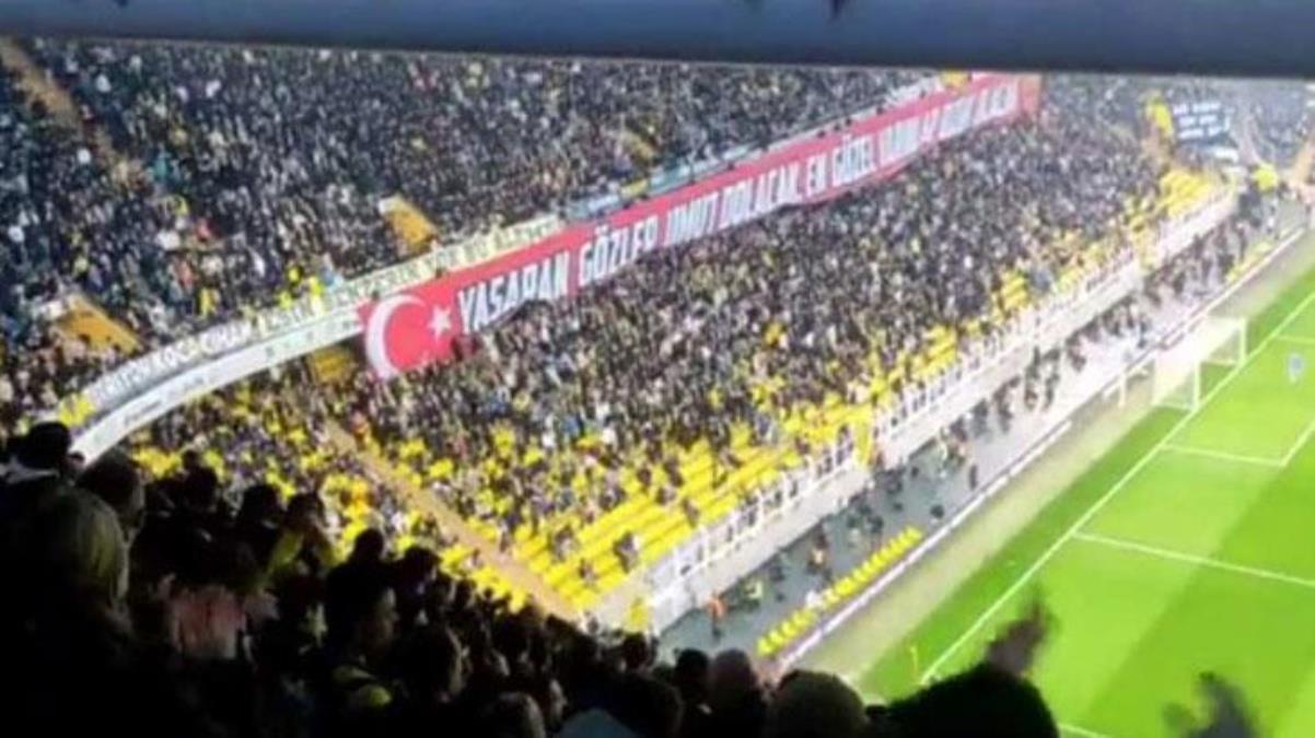 Tüm stat inledi! Fenerbahçe-Beşiktaş derbisinde istifa tezahüratları
