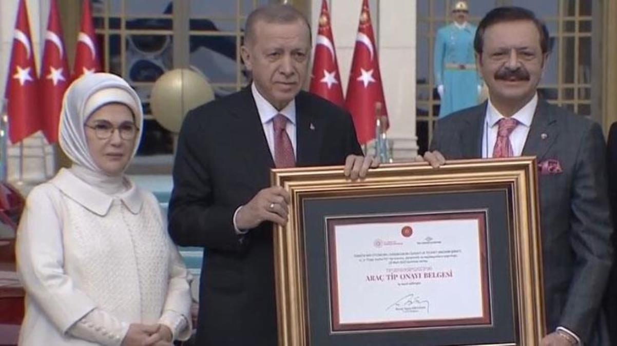 Türkiye için tarihi gün! Birinci Togg, Erdoğan ailesine teslim edildi