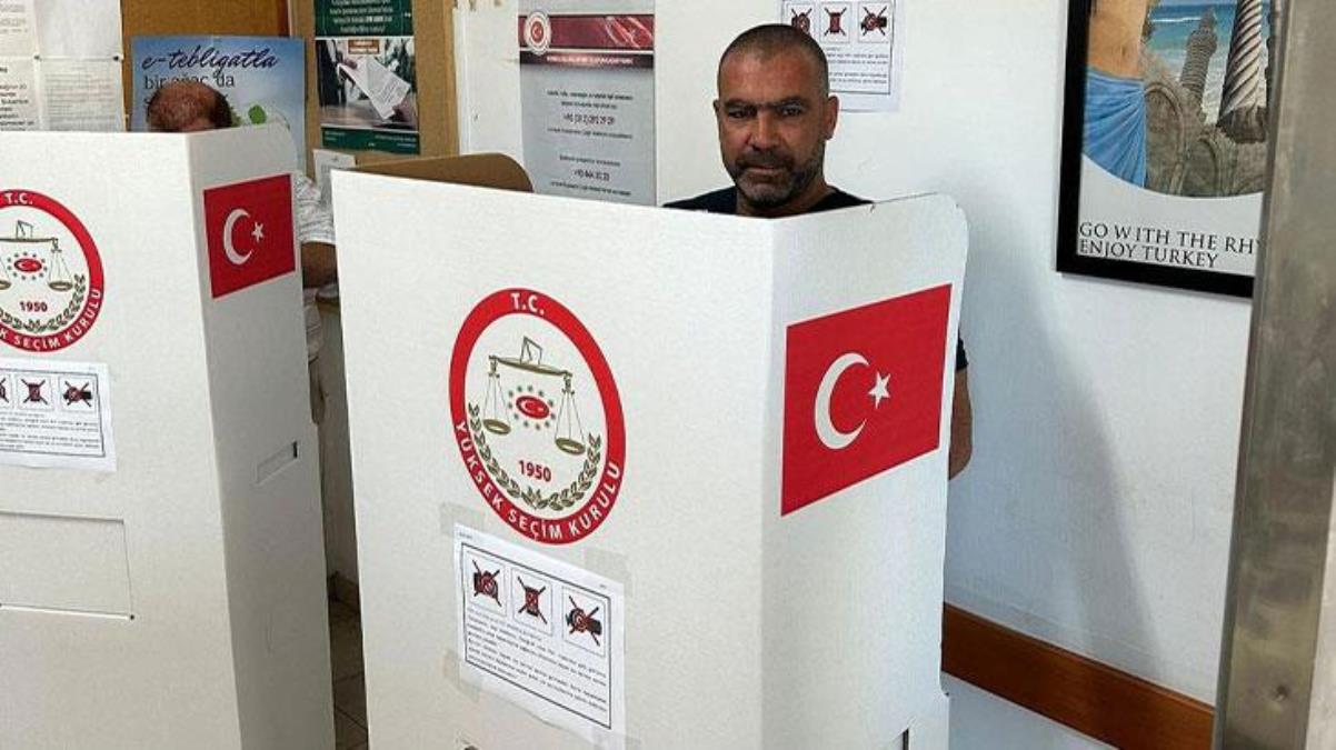 2017'de Türk vatandaşlığına geçen eski futbolcu Balili, cumhurbaşkanlığı seçimi için oy verdi