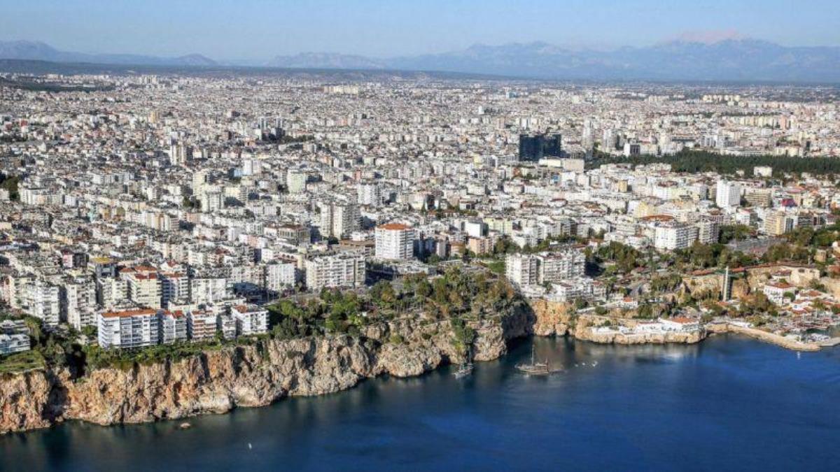 Antalya'da lüks dairelerin aylık kirası 255 bin civarında