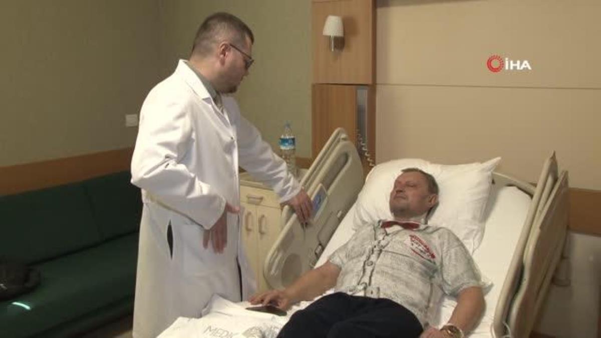 Bacaklarını kaybetme riski bulunan Bulgar hasta Türkiye'de sıhhatine kavuştu