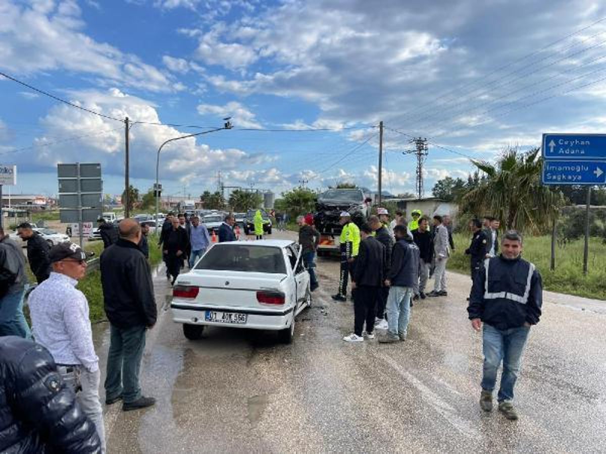 Ceyhan'da Zincirleme Trafik Kazası: 11 Yaralı