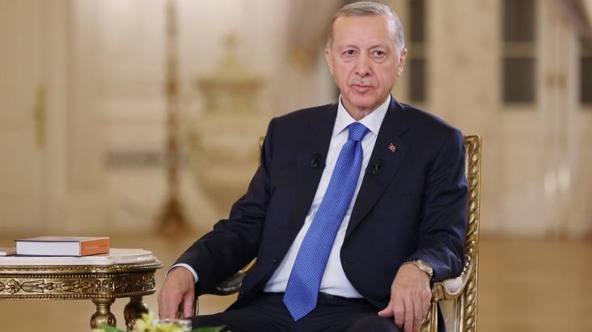 Cumhurbaşkanı Erdoğan'ın sıhhat durumuyla ilgili Yardımcısı Fuat Oktay'dan açıklama: Hamdolsun pek uygun