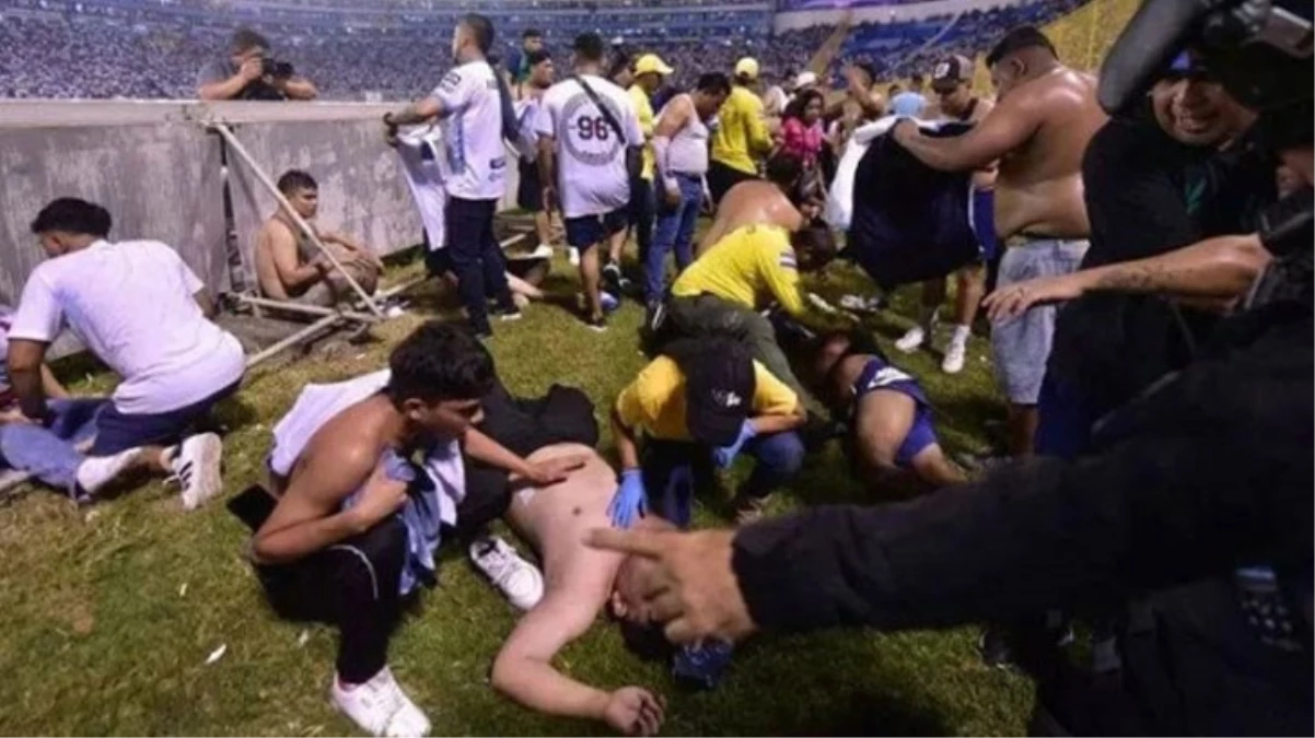 El Salvador'da 12 kişinin öldüğü stadyum izdihamı nedeniyle kulüp lideri ve yöneticiler gözaltına alındı