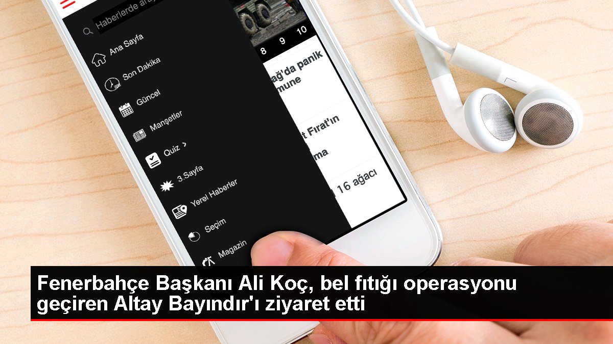 Fenerbahçe Lideri Ali Koç, bel fıtığı operasyonu geçiren Altay Bayındır'ı ziyaret etti