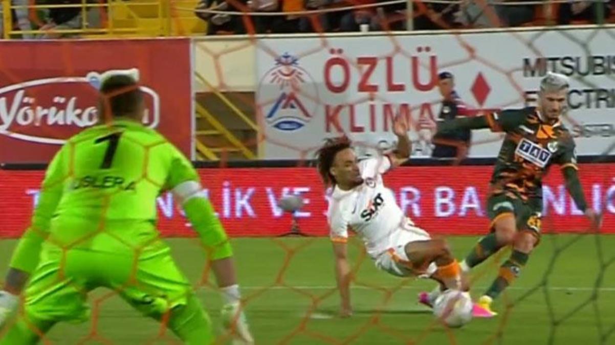 Galatasaray Alanyaspor penaltı var mı yok mu? Sasha Boey konumu penaltı mı?