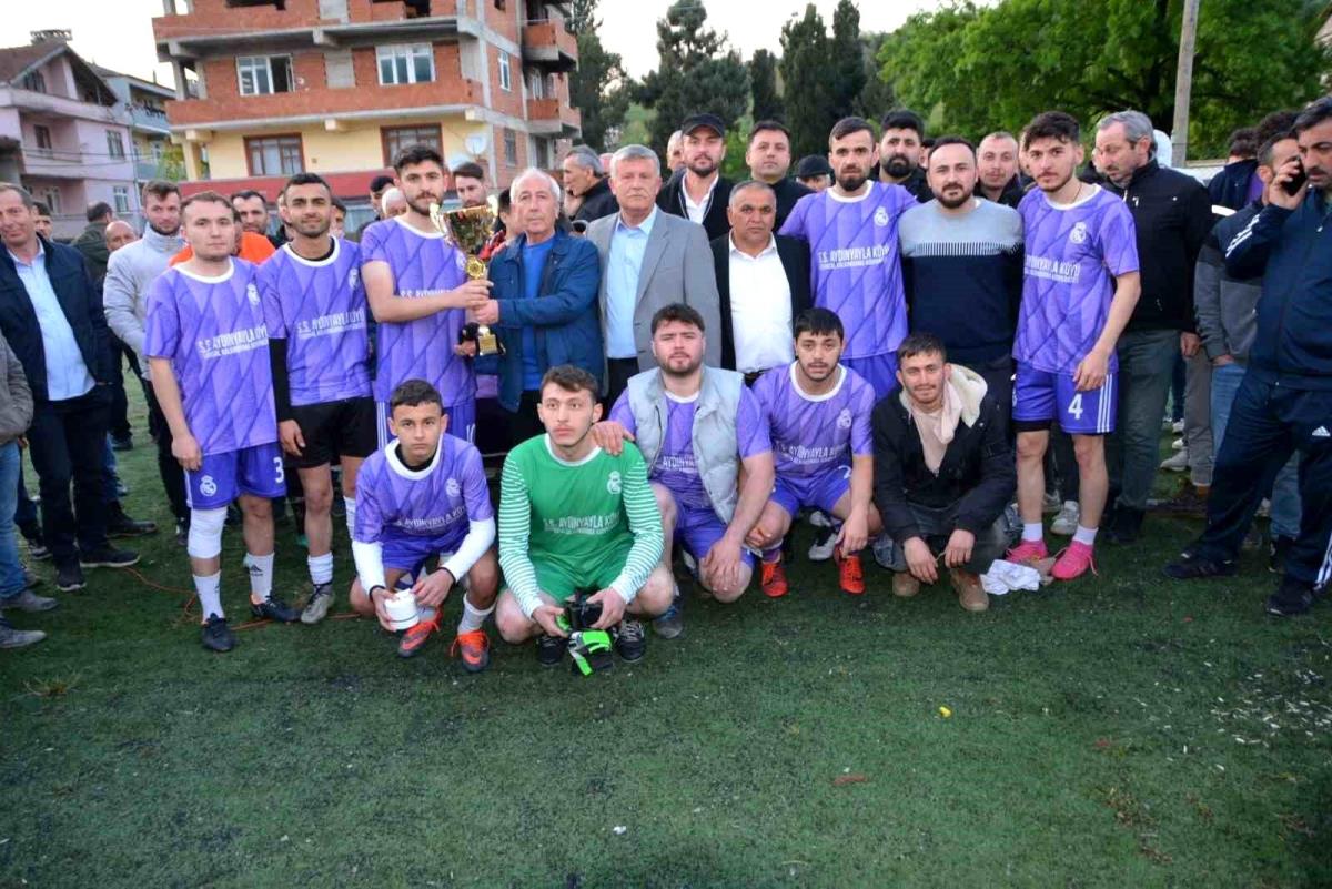 Köyler ortası futbol turnuvasının şampiyonu Dağköyü oldu