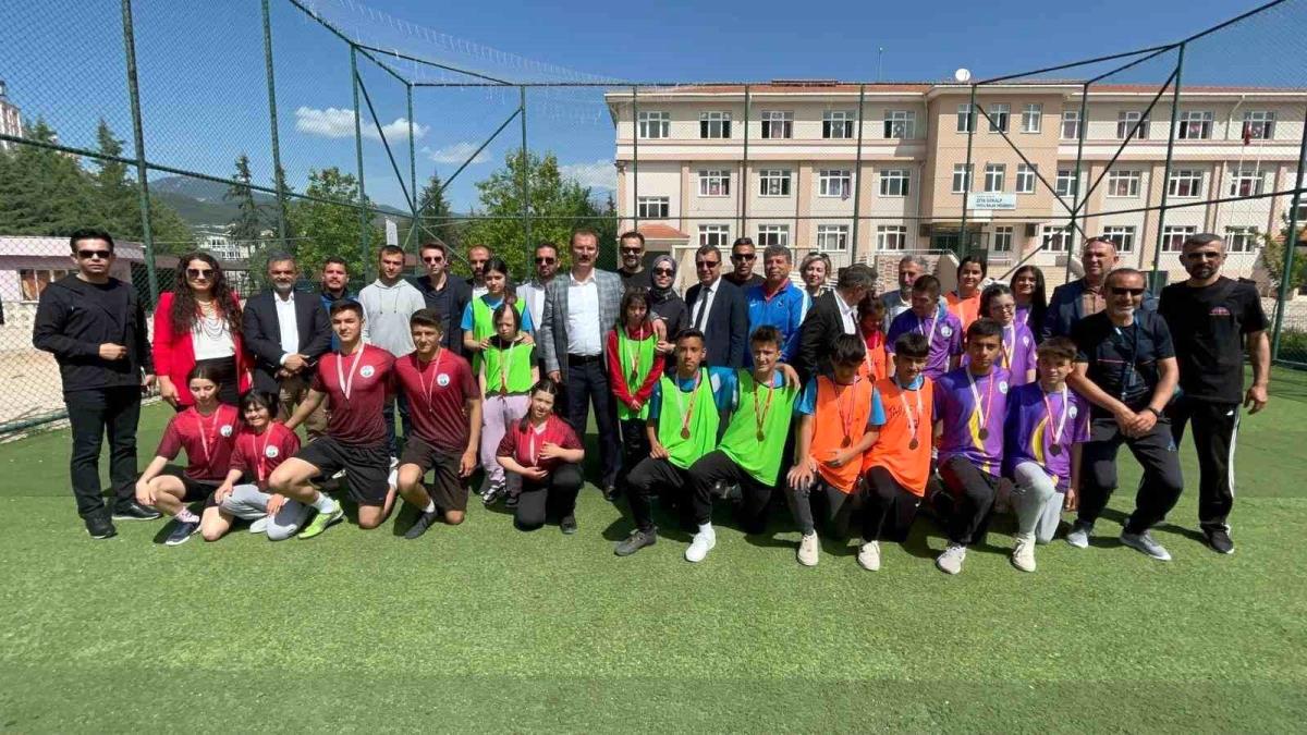 Kumluca'da Down Sendromlular Futbol Vilayet Şampiyonası yapıldı