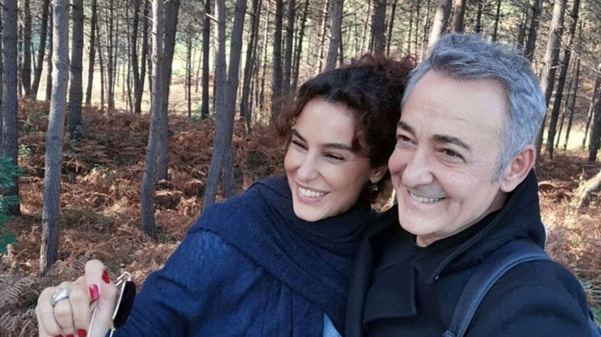 Mehmet Aslantuğ, boşanma kararı aldığı 27 yıllık eşi Arzum Onan'ın Anneler Günü'nü kutladı
