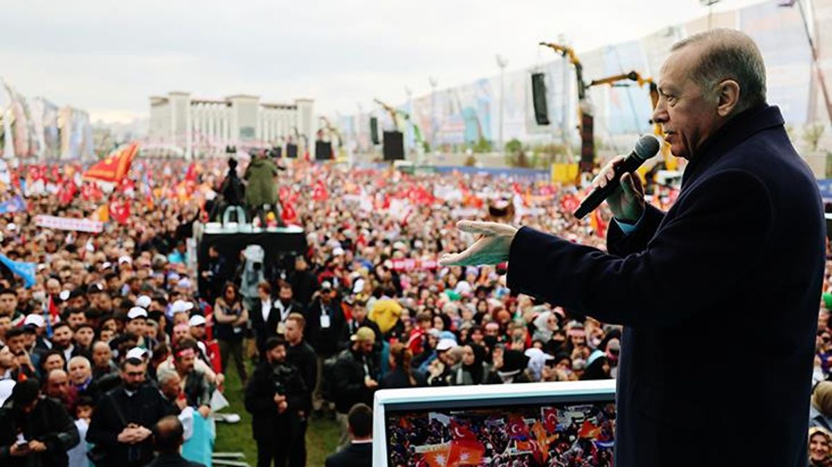 Mitingdeki teknik arıza Cumhurbaşkanı Erdoğan'ı kızdırdı: Ulan Orhan, ulan Orhan